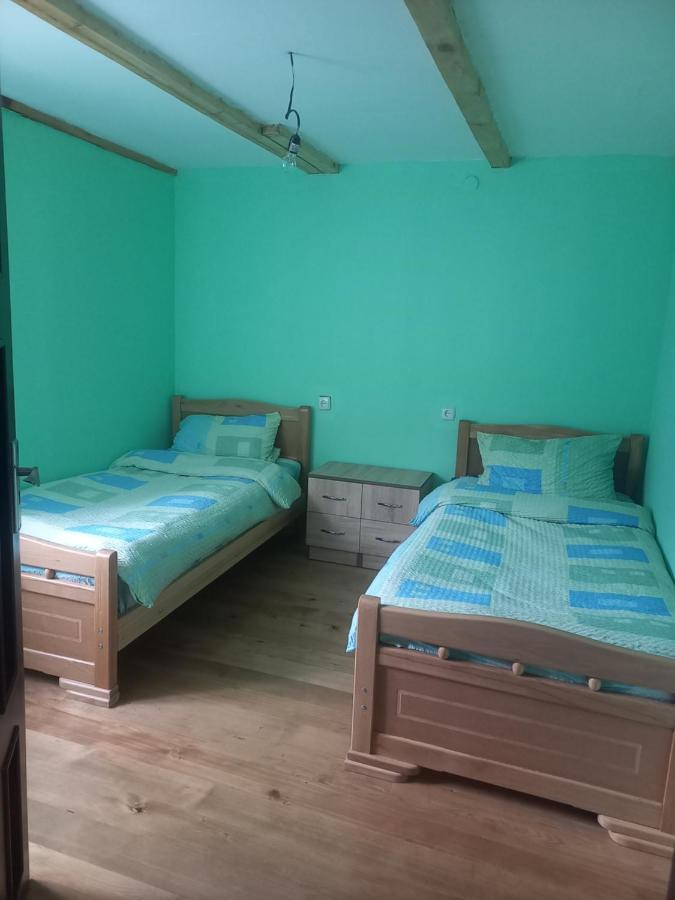 Sesili Guesthouse Adishi الغرفة الصورة